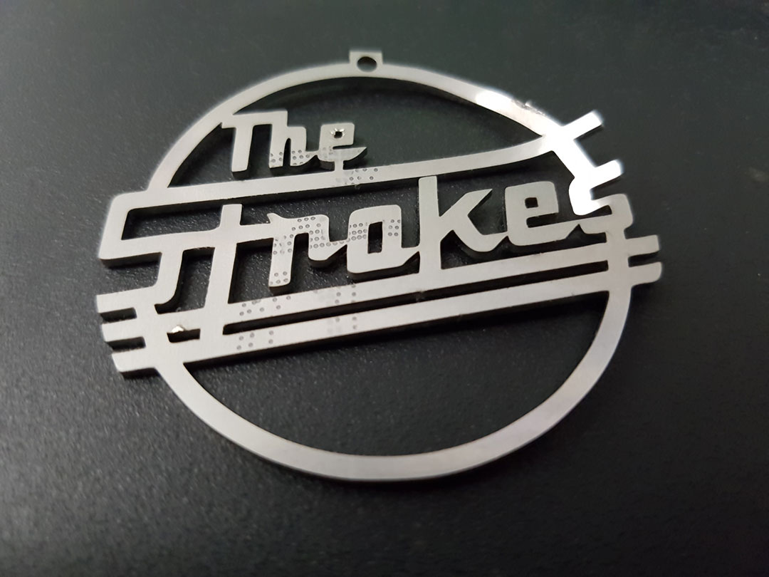 corte laser llavero logo The Strokes