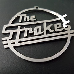 corte laser llavero The Strokes logo